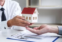 Cẩn trọng đặt cọc “quyền giao dịch dự án”