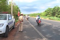 Tây Ninh: Phạt 5 người chuyên “chỉ điểm” cho xe vi phạm né chốt cảnh sát giao thông