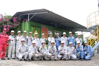 Ngày Tết không ngơi tiếng máy 