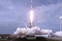 Thử nghiệm của Elon Musk: Tên lửa Falcon 9 nổ tung như pháo hoa giữa không trung