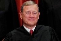 Chánh án John G. Roberts Jr. tại Tòa án Tối cao ở Washington hồi tháng 11/2018. Ảnh: Reuters.