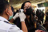 Nếu Covid-19 bắt đầu lan rộng ra cộng đồng tại Mỹ, giới chức y tế nước này có thể sẽ yêu cầu đóng cửa các trường học và doanh nghiệp. Ảnh minh họa: Reuters.