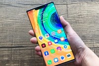 Mẫu điện thoại Mate 30 của Huawei. (Nguồn: vulcanpost.com).