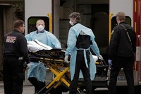 Mỹ tiếp tục ghi nhận thêm 4 ca tử vong vì COVID-19. (Ảnh: Al-Jazeera).