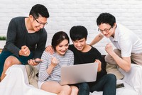 Thứ hiệu quả nhất để đối mặt với nỗi sợ là niềm tin và hy vọng.