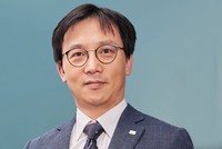 Ông Kang Moon Kyung, CEO Mirae Asset