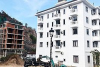 Những công trình của dự án Ocean View Nha Trang buộc phải cắt ngọn vì tự ý xây dựng vượt mức cho phép.