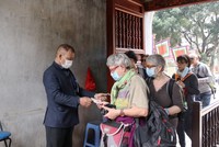 Sức khỏe, an toàn của cộng đồng, du khách vẫn luôn là ưu tiên hàng đầu. (Ảnh: CTV/Vietnam+).