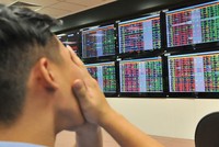 Ủy ban Chứng khoán đề xuất giảm phí giao dịch chứng khoán