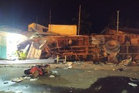 Hiện trường vụ tai nạn. (Ảnh: Đậu Tất Thành/TTXVN).