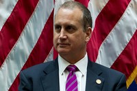Nghị sĩ Mario Diaz-Balart tại một sự kiện ở Washington tháng 12/2018. Ảnh: AP.