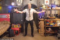 Căn hầm được đặt tên là "hầm trú ẩn dành cho ngày tận thế". Ảnh: Colin Furze.