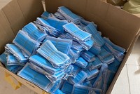 Phát hiện hàng trăm kg khẩu trang y tế đã qua sử dụng chuẩn bị được tái chế đưa ra thị trường tiêu thụ.