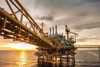 Giảm sản lượng dầu, điều ước khó thành của ông Trump 