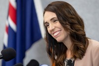 Thủ tướng New Zealand Jacinda Ardern dự buổi họp báo ở thành phố Christchurch hôm 13/3. Ảnh: Reuters.