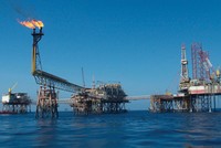 “Vàng đen” biến dạng: Ai được hưởng từ giá dầu? 