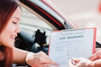 Trái chiều ý kiến giảm phí bảo hiểm trong thời gian cách ly 