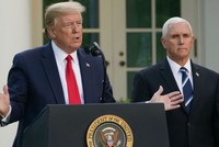 Cấp dưới của Tổng thống Mỹ Donald Trump và Phó Tổng thống Mike Pence đều mắc Covid-19. (Ảnh: Reuters).