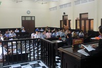 toàn cảnh phiên tòa.