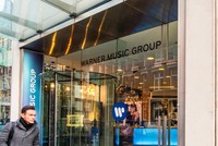 Một cửa hàng của Warner Music Group. (Nguồn: Shutterstock).
