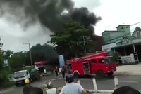 Hiện trường vụ cháy trong cây xăng.