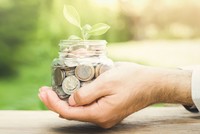 Lãi suất trái phiếu chính phủ quanh mức 2%, dồi dào tiền lỏng