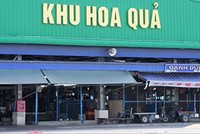 Ban Thường vụ Quận ủy Hồng Bàng (thành phố Hải Phòng) đã vi phạm quy chế làm việc, thiếu chỉ đạo kiểm tra, giám sát để xảy ra nhiều sai phạm nghiêm trọng trong công tác quy hoạch, quản lý đất đai, trật tự, xây dựng tại Dự án Chợ đầu mối rau, quả phường Sở Dầu.