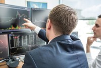 Không còn nhiều lý do để khối ngoại tiếp tục bán ròng