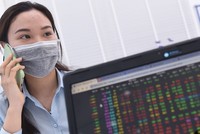 Nhiều cổ phiếu cần câu chuyện mới để níu giá