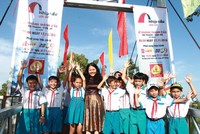 Nhiều cây cầu do Tân Hiệp Phát tài trợ xây dựng tại miền Tây đã đem lại niềm vui cho người dân địa phương.