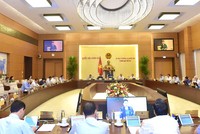 Những đề xuất chính sách khó hiểu