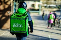 Uber Eats trở thành trụ cột của Uber trong mùa dịch COVID-19. (Ảnh: ITC).