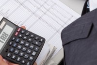 Thuế thu nhập doanh nghiệp giảm, người trong cuộc kém hào hứng