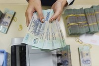 Biên lãi ròng của ngân hàng thu hẹp dần