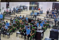 Các bị cáo tại phần Thủ tục.