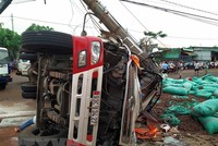 Hiện trường vụ tai nạn. (Ảnh: Đậu Tất Thành/TTXVN).