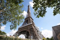 Tháp Eiffel tại thủ đô Paris, Pháp ngày 18/6/2020. (Ảnh: THX/TTXVN).