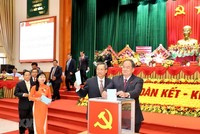 Đại biểu tiến hành bỏ phiếu bầu Bí thư Tỉnh uỷ An Giang nhiệm kỳ 2020-2025. (Ảnh: Thanh Sang/TTXVN).