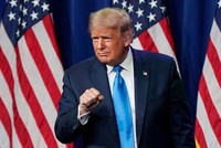 Tổng thống Mỹ Donald Trump tại Hội nghị Quốc gia đảng Cộng hòa ở Charlotte, Bắc Carolina, hôm 24/8. Ảnh: Reuters.