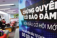 Từ đầu tháng 9 đến ngày 2/10, số chứng quyền tăng giá chiếm quá nửa, trong đó đa số tăng trên 50%. Ảnh: Dũng Minh.