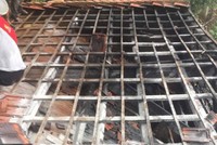 Nghệ An: Lũ vừa rút, nhà bỗng dưng bốc cháy