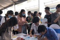 Trong quý 4, nhu cầu tuyển dụng, tìm việc có xu hướng tăng mạnh. Ảnh: KT.