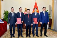 Bổ nhiệm 2 Tổng lãnh sự tại Hong Kong (Trung Quốc) và Đức