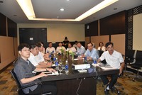 Đại diện UBND tỉnh Bình Thuận trong buổi làm việc với đại diện Tập đoàn Novaland và Bệnh viện Đại học Y Hà Nội.