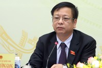 Phó chủ nhiệm Ủy ban Pháp luật Nguyễn Trường Giang tại buổi họp báo..