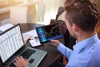 Nhà đầu tư F0: Cứu cánh của thị trường chứng khoán thời Covid-19