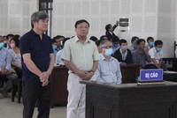 Các bị cáo tại tòa.