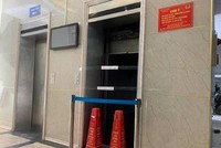 Thang máy chung cư B10A Nam Trung Yên. (Nguồn: nld.com.vn).