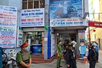 Hàng trăm Công an bất ngờ kiểm tra 3 nhà thuốc tây lớn nhất TP Biên Hòa.