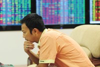 Cách gọi “cổ tức bằng cổ phiếu” dễ bị hiểu sai là thu nhập, thay vì bản chất chỉ là chia tách. Ảnh: Dũng Minh.